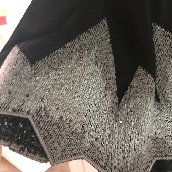 Stunning black belted vest with woven bead detail - Picture 4 of 8